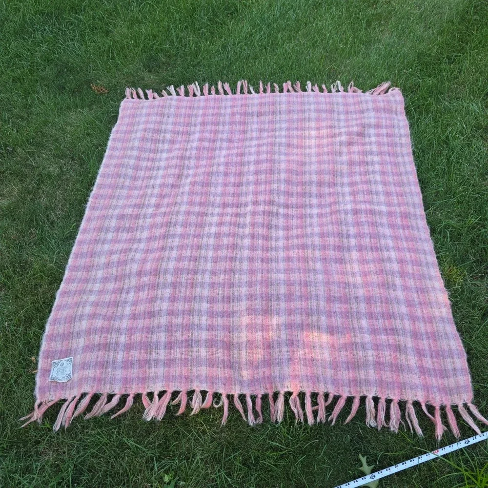 Donegal Design Ireland Mohair Wool Pink Purple Plaid Fringed Throw Blanket 60x54